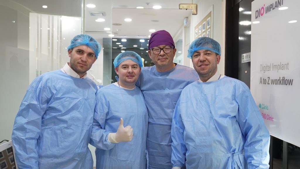 해외 의사들과 함께하는 정동근 병원장
